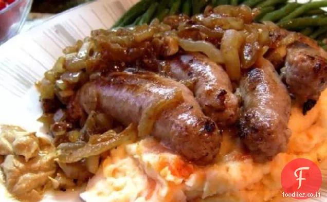 Bangers e poltiglia con cipolle dorate