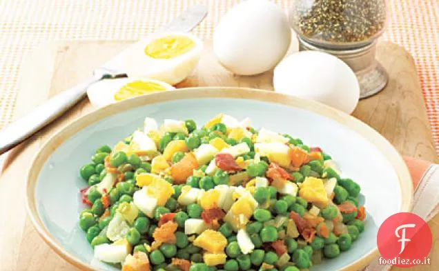 Insalata di piselli con pancetta e uova