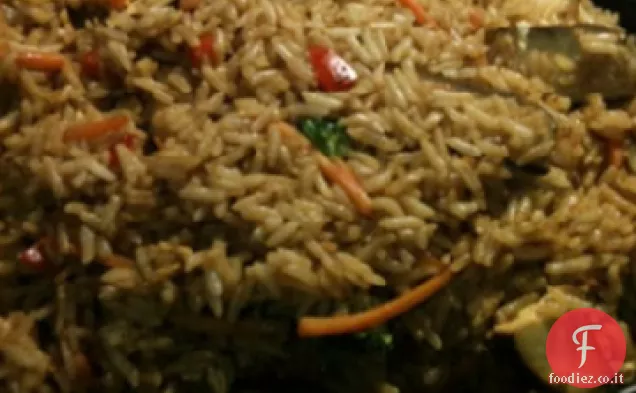 Riso fritto con tofu a basso contenuto di grassi