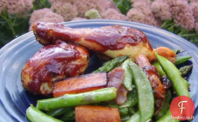 Cosce di pollo BBQ con verdure saltate