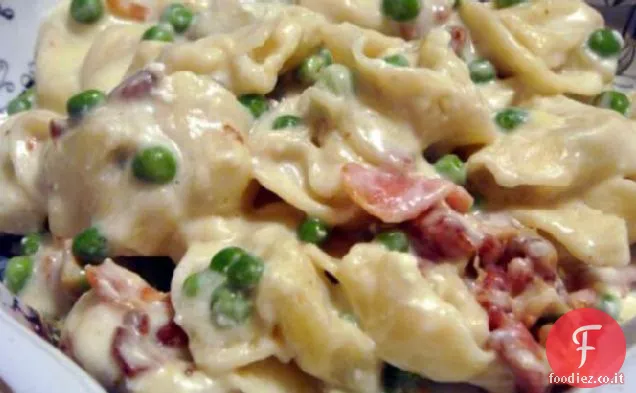 Tortellini semplici e cremosi Alfredo