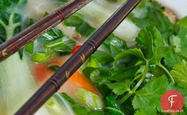 Zuppa di noodle di pollo tailandese