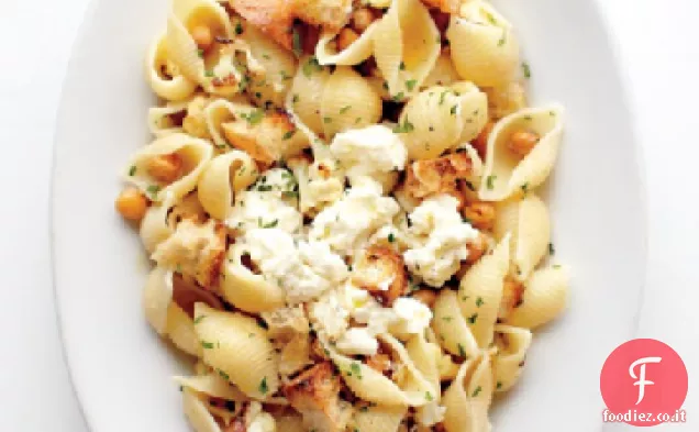 Conchiglie con Cavolfiore Arrosto, Ceci e Ricotta
