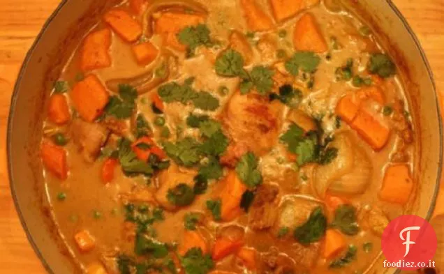 Ca-Ri Ga (Pollo al curry con patate, carote e piselli)