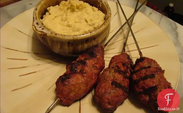 Koftas di manzo piccante con purea di ceci