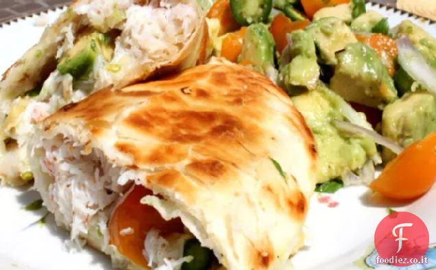Quesadilla di granchio e avocado