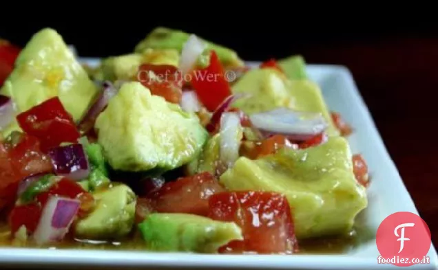 Insalata di pomodoro e avocado alla Caribe
