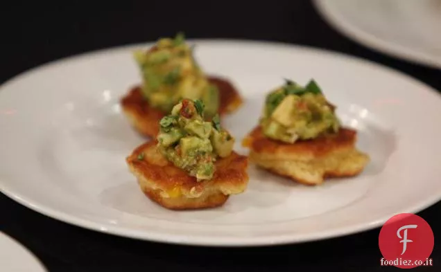 Mini torte di mais con Avocado e pomodori