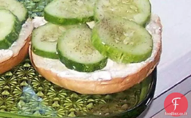 Bagel di crema di cetriolo di Nat