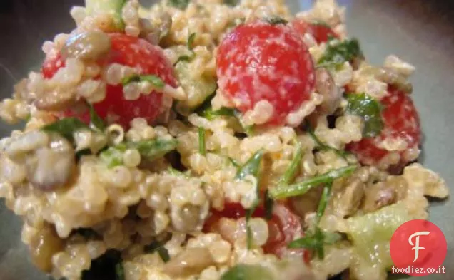 Insalata di quinoa con salsa Tahini