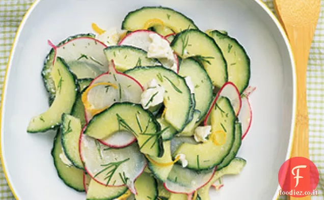Insalata di cetrioli con ravanello e aneto