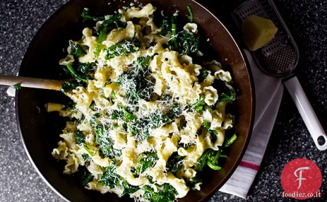 Pasta con Aglio Broccoli Rabe