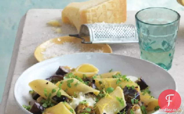 Pennoni con Melanzane Grigliate, Menta e Burrata