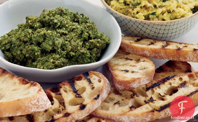 Bruschetta al Pesto di Broccoli Rabe