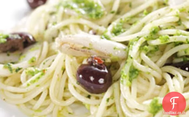 Spaghettini Con Pesto di Broccoli, Calamari e Olive Liguri