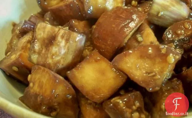 Melanzane giapponesi (melanzane) Saute