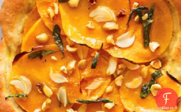 Pizza di zucca con pasta di nocciole