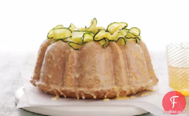 Torta di zucchine con glassa arancione