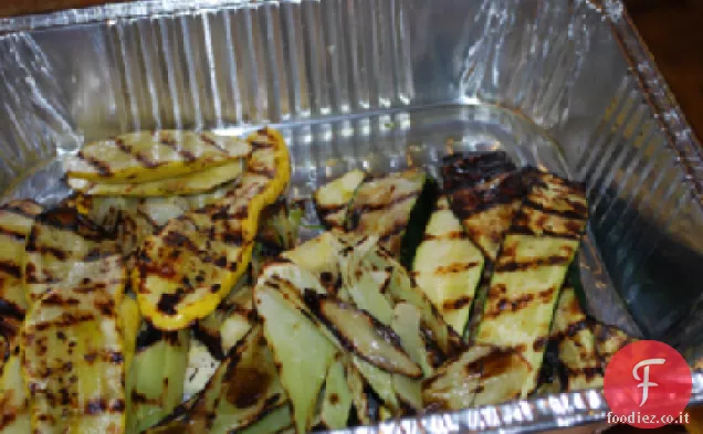 Zucca estiva alla griglia e zucchine