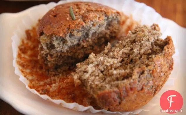 Bucce di ispirazione grano saraceno e crusca d'avena Rosmarino Muffin al limone