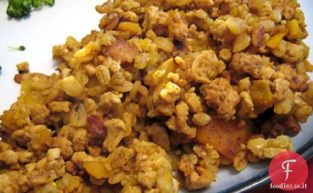 Piatto di orzo di tacchino leggermente al curry (fornello di riso)