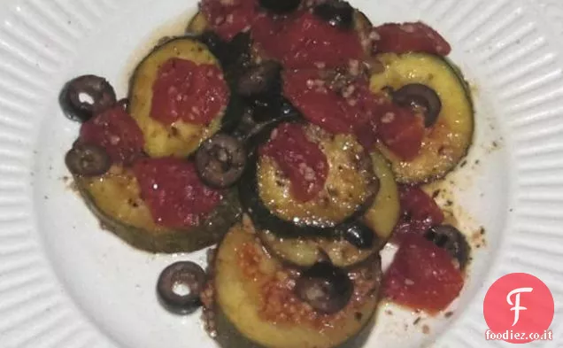 Zucchine e pomodoro in stile italiano