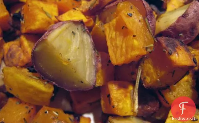 Zucca arrosto, patate, scalogni ed erbe aromatiche