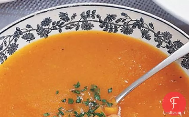 Zuppa di zucca ghianda arrostita con rafano e mele