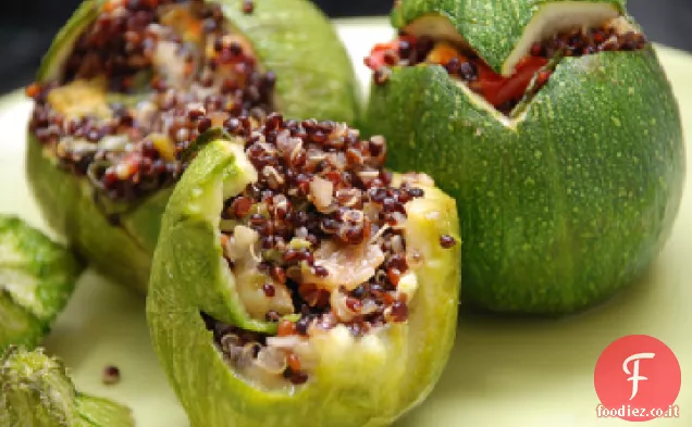 Quinoa e zucca ripiena di riso selvatico
