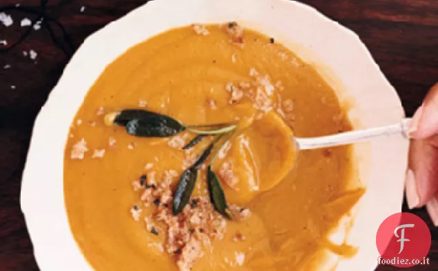 Zuppa di zucca e salvia con pangrattato alla Salvia