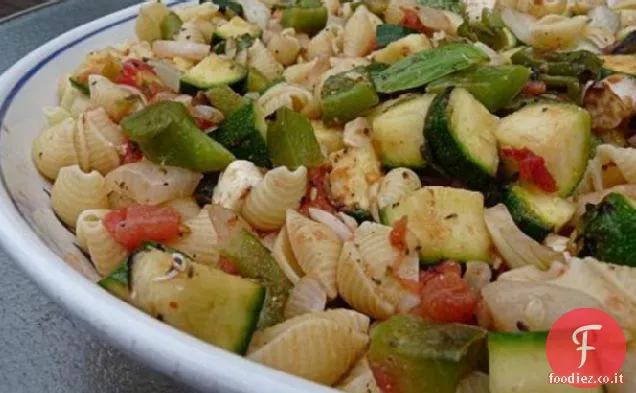 Estate in una ciotola Aka Verdure grigliate Pasta