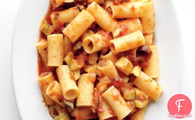 Rigatoni con salsa di verdure grosso