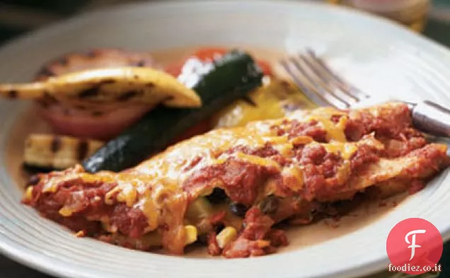 Enchiladas di fagioli neri, mais e zucchine