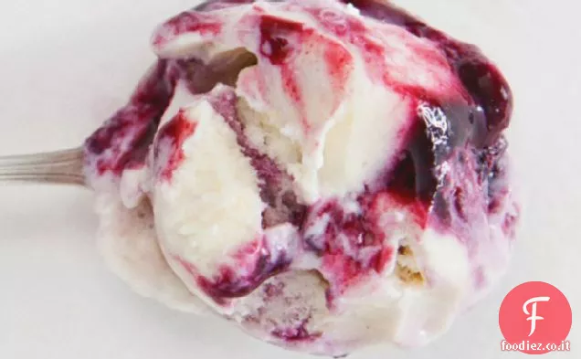 Gelato di mais dolce e lampone nero