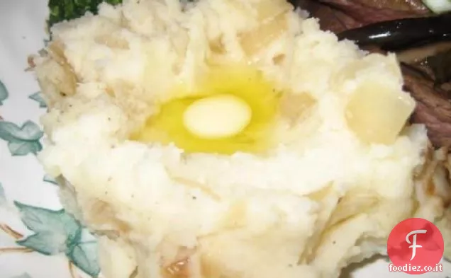 Purè di patate con cipolla fritta cremosa