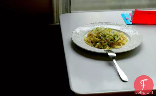 Pasta con Cavoletti di Bruxelles e pinoli