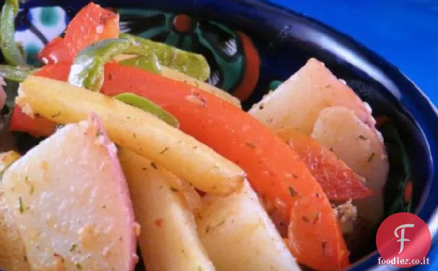 Patate per bambini e peperoni dolci nel burro di pomodoro-aneto