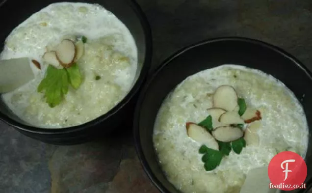 Zuppa di tomatillo refrigerata