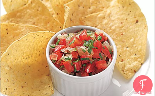 Salsa di pomodoro fatta in casa con patatine