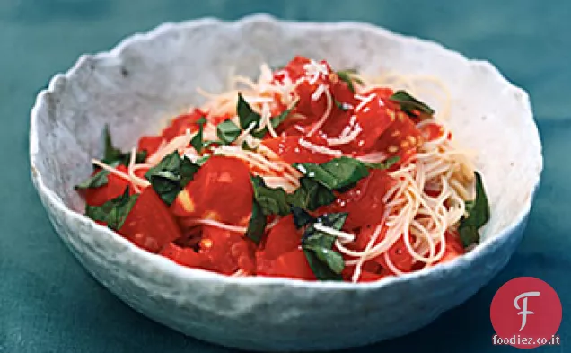Pasta ai Capelli d'angelo con Salsa di Pomodoro fresco