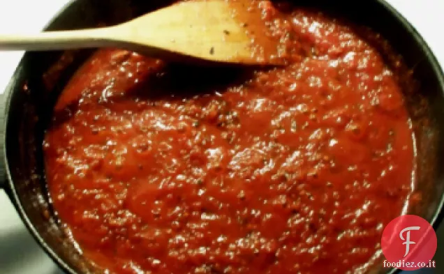 Salsa di spaghetti a fuoco lento