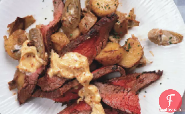 Bistecca al fianco con Carciofo-Patate Hash e Aleppo-Pepe Aioli