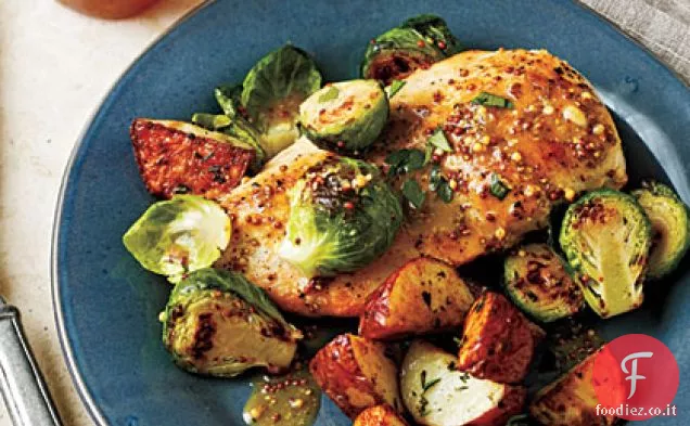 Pollo con cavoletti di Bruxelles e salsa di senape