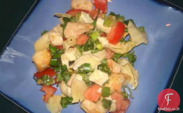 Insalata di pane all'aglio