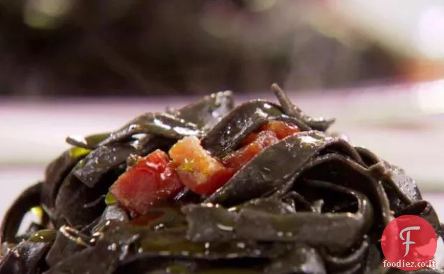 Pasta cravatta nera