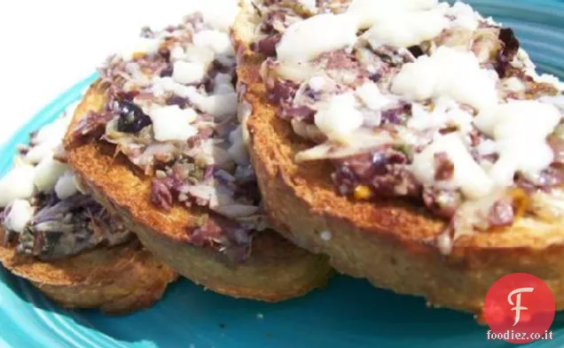 Tapenade-Cuori di carciofo sul pane francese