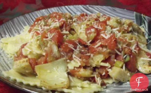 Ravioli al Formaggio con Pomodoro Fresco e Salsa di Carciofi