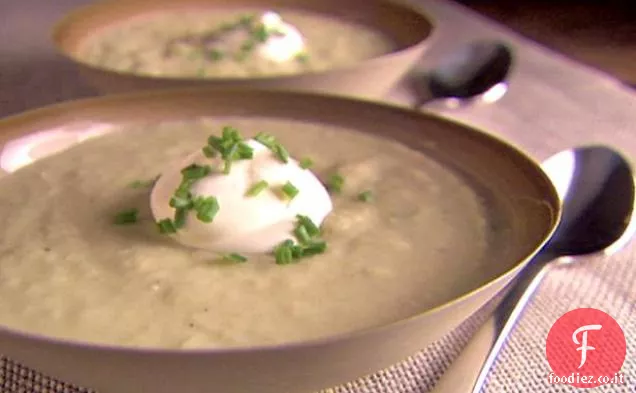 Zuppa cremosa di carciofi