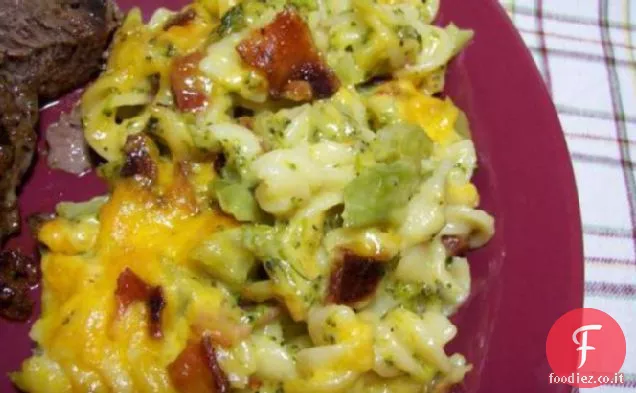 Maccheroni di broccoli formaggio con pancetta