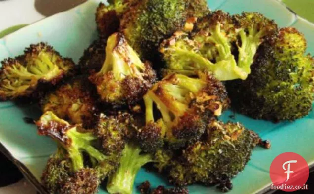 Broccoli arrostiti con aglio e peperoncino